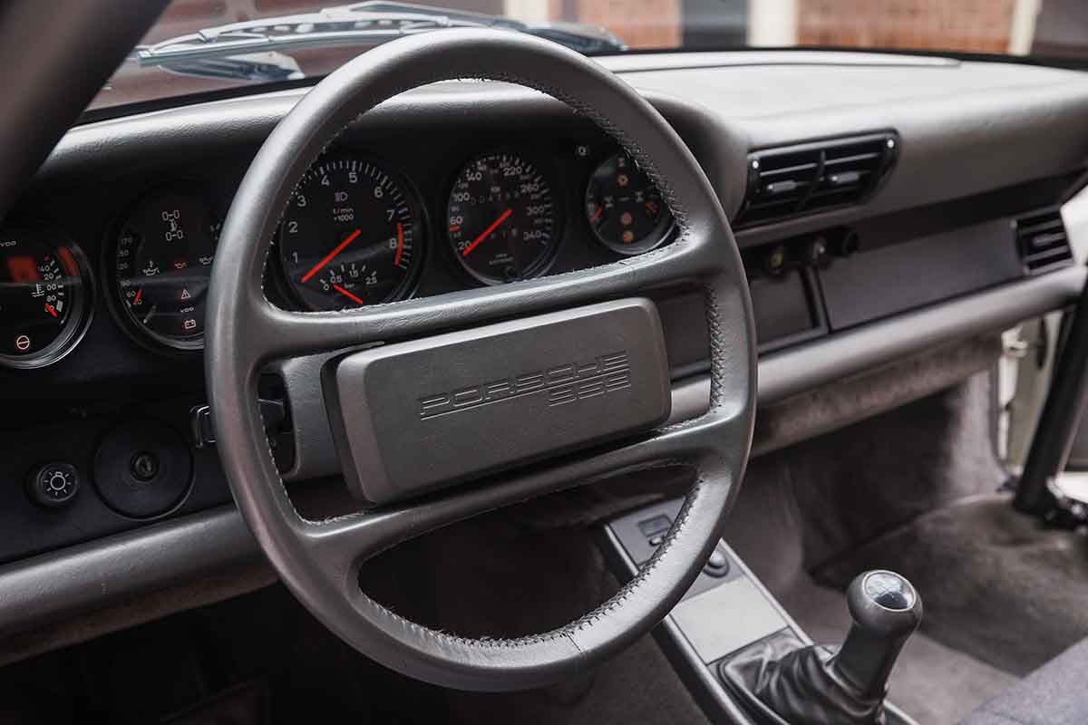 オークションに出品予定の1989年式ポルシェ「959スポーツ」Andrew Miterco(c)2026 Courtesy of RM Sotheby's