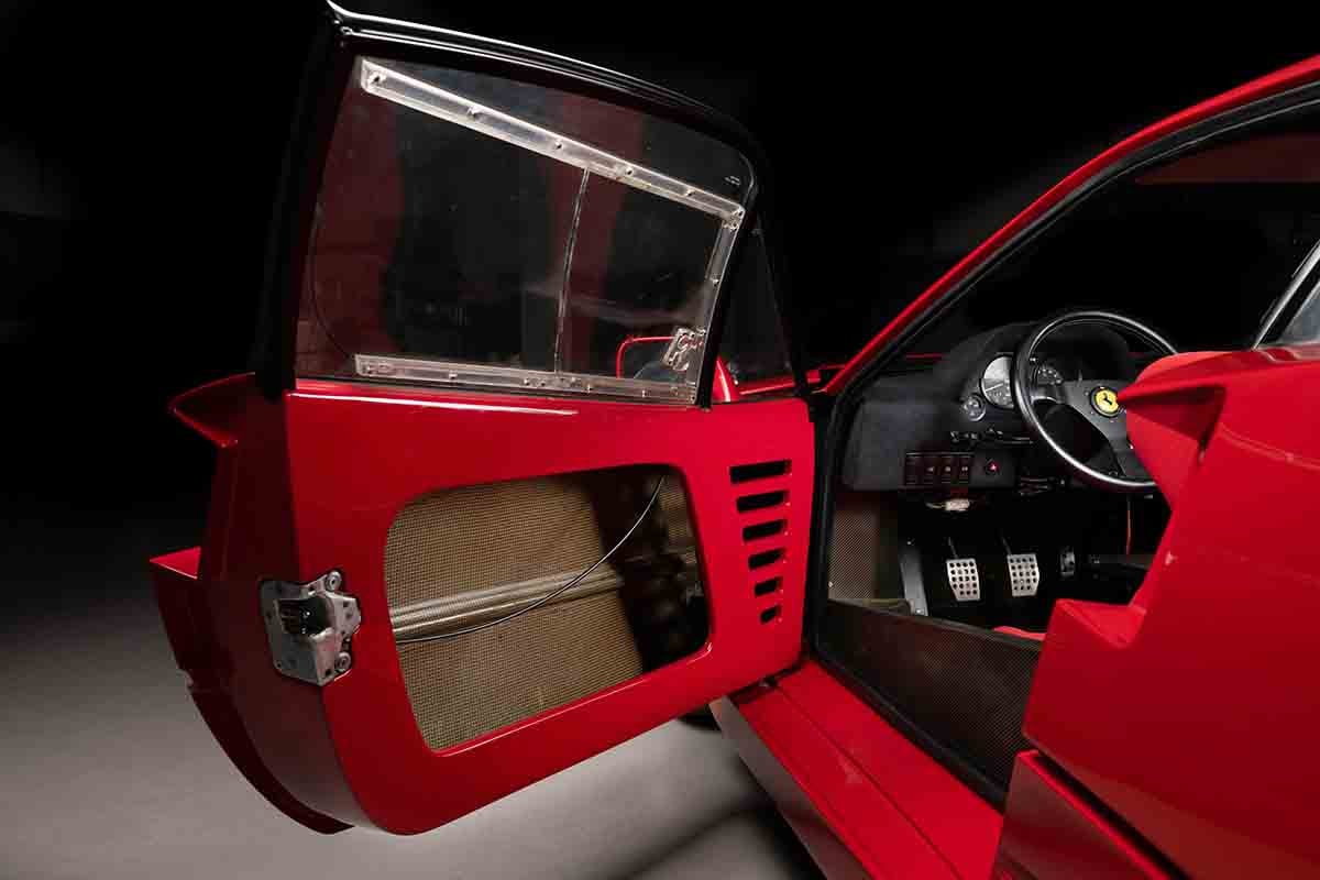 オークションに出品予定の1990年式フェラーリ「F40“Jean Sage”by Michelotto」Ashley Border(c)2026 Courtesy of RM Sotheby's