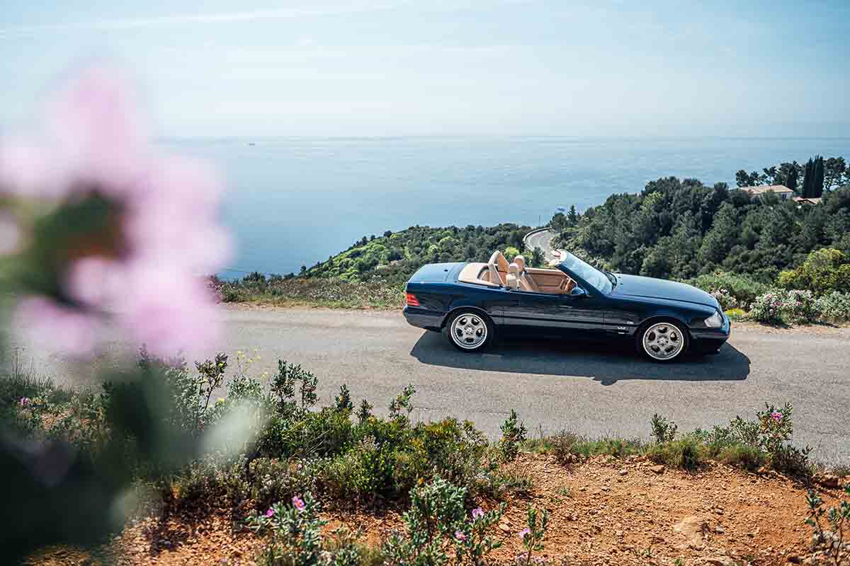 オークションに出品予定の1999年式「メルセデス・ベンツSL ブラバス 7.3S V12」Loic Kernen(c)2026 Courtesy of RM Sotheby's