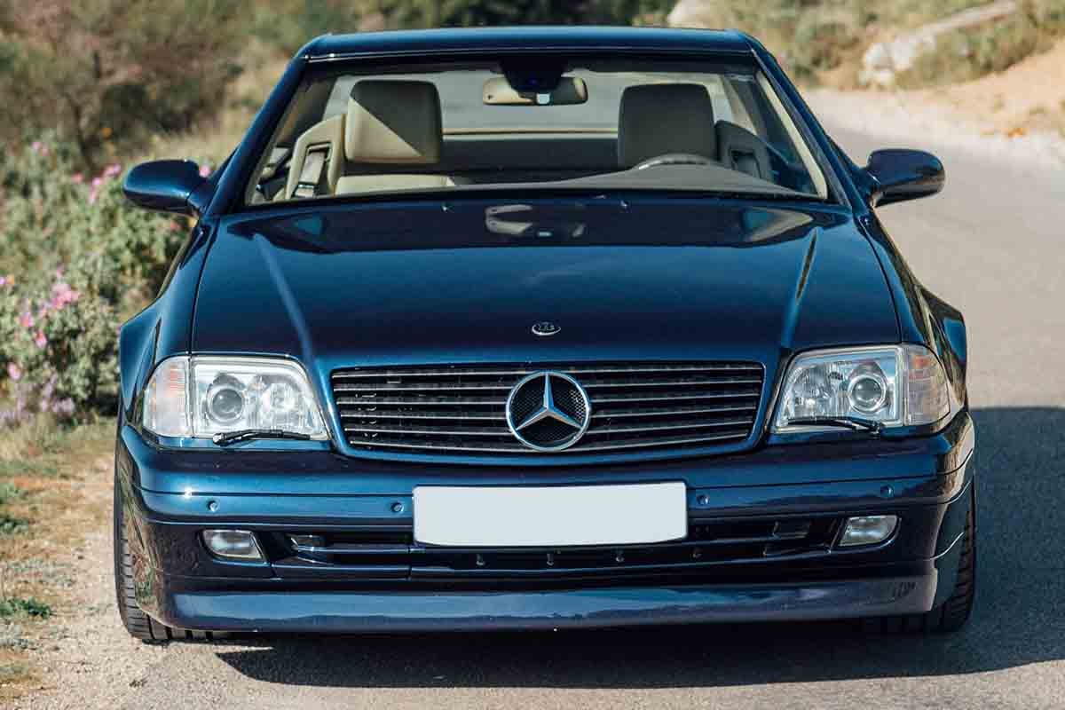 オークションに出品予定の1999年式「メルセデス・ベンツSL ブラバス 7.3S V12」Loic Kernen(c)2026 Courtesy of RM Sotheby's