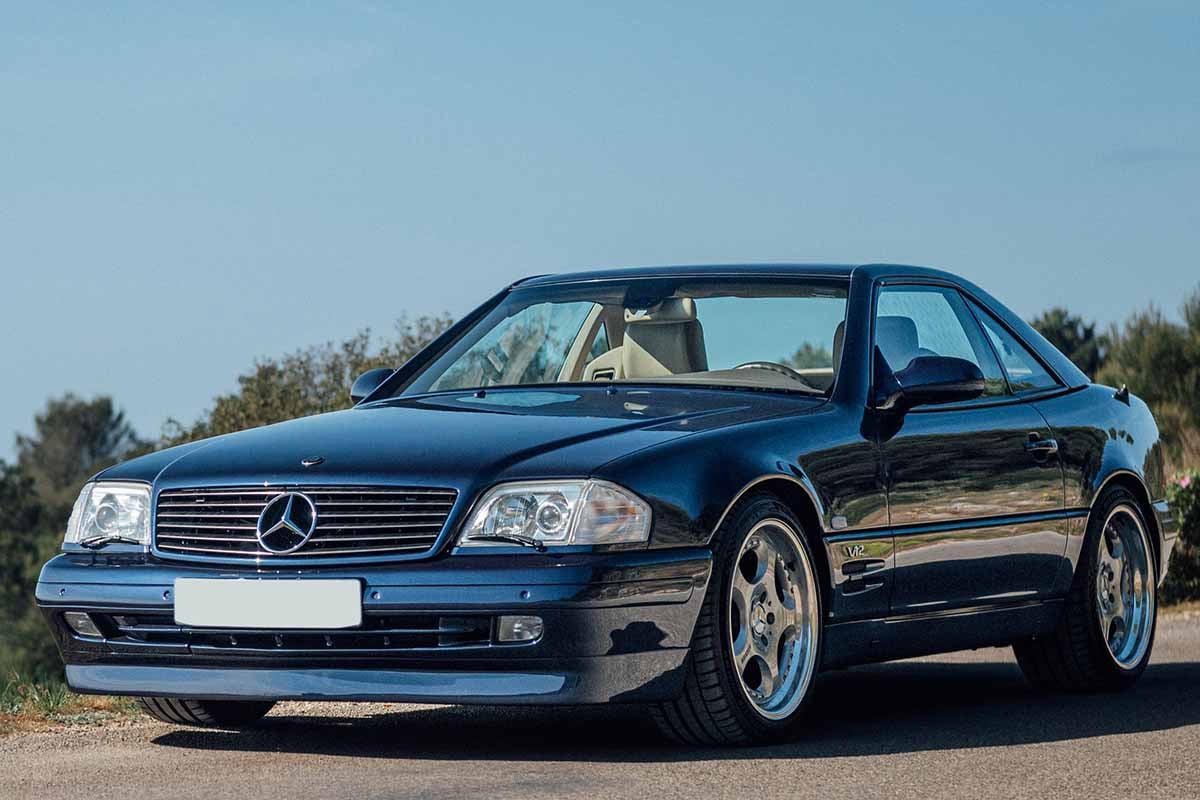 オークションに出品予定の1999年式「メルセデス・ベンツSL ブラバス 7.3S V12」Loic Kernen(c)2026 Courtesy of RM Sotheby's