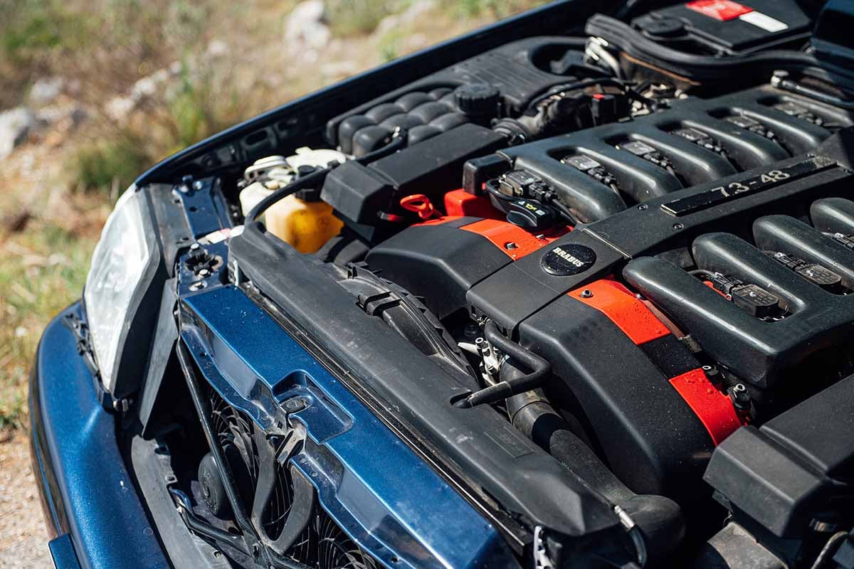 オークションに出品予定の1999年式「メルセデス・ベンツSL ブラバス 7.3S V12」Loic Kernen(c)2026 Courtesy of RM Sotheby's