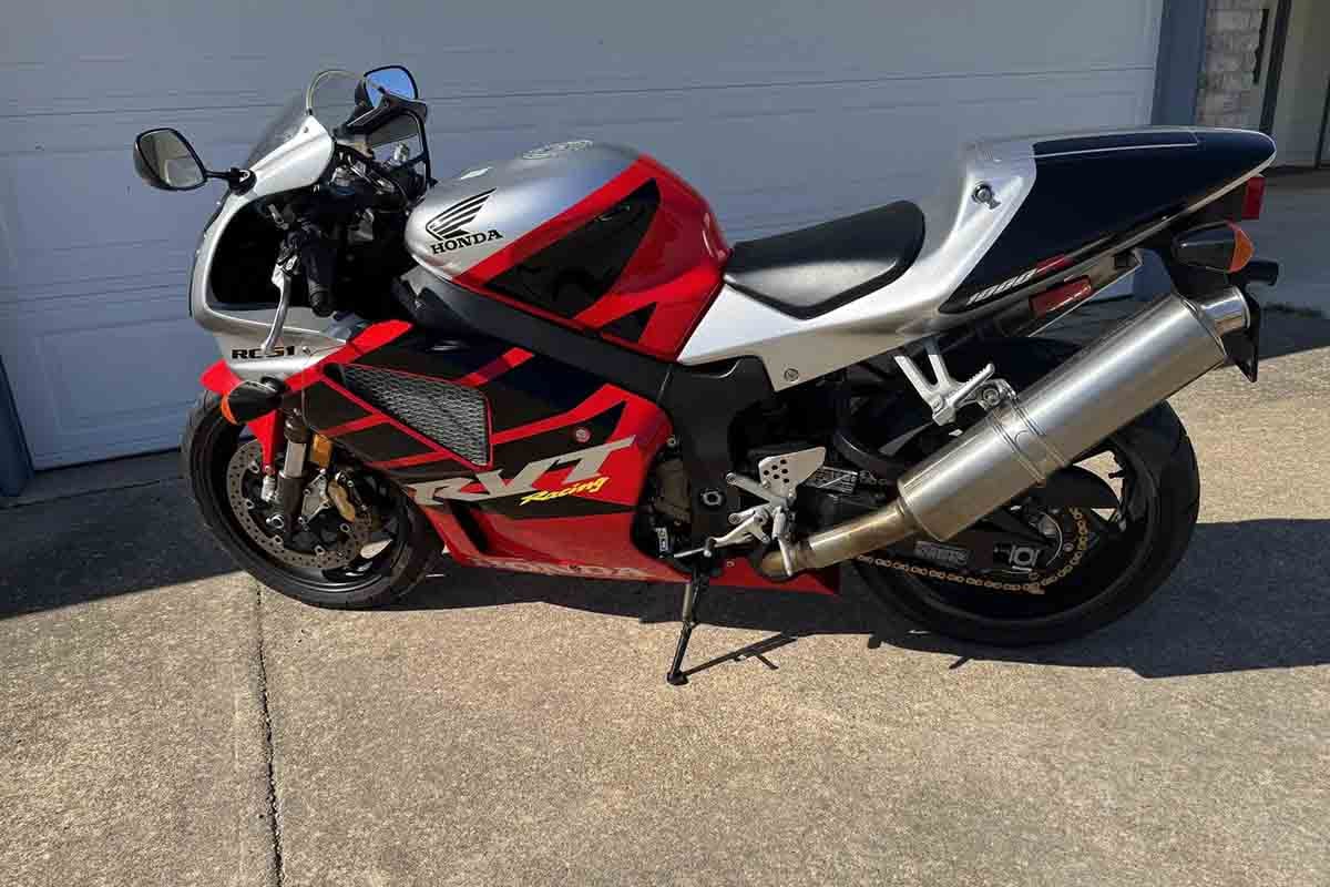 米国オークションに出品され落札された2000年式ホンダ「RVT1000R」