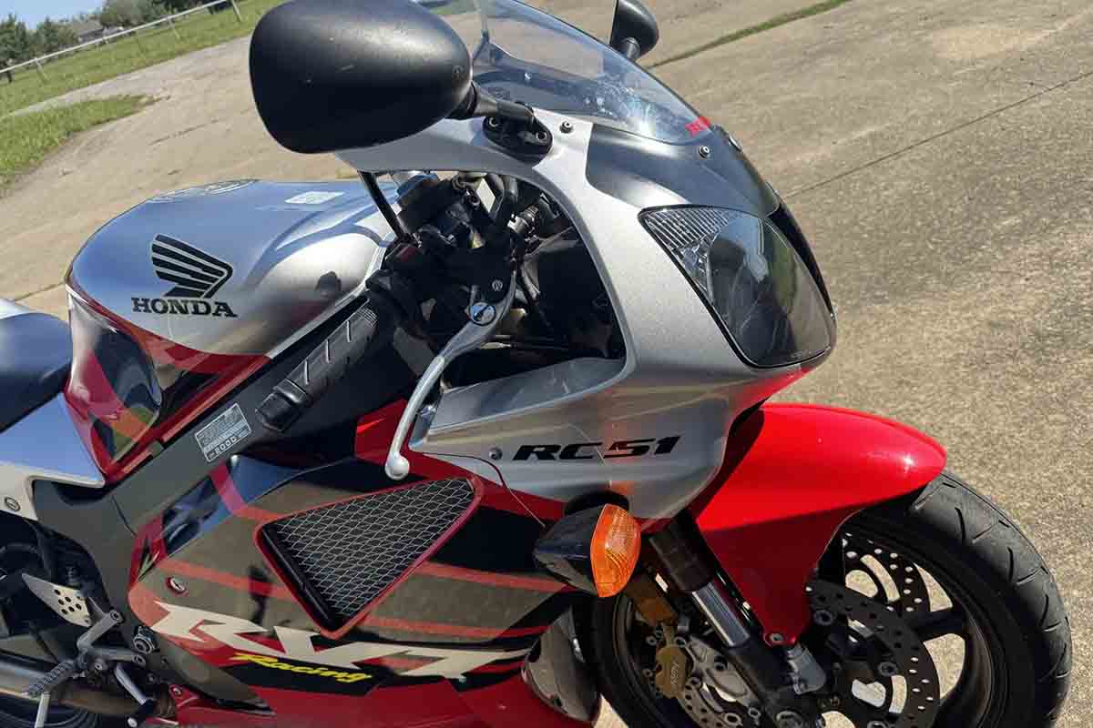 米国オークションに出品され落札された2000年式ホンダ「RVT1000R」
