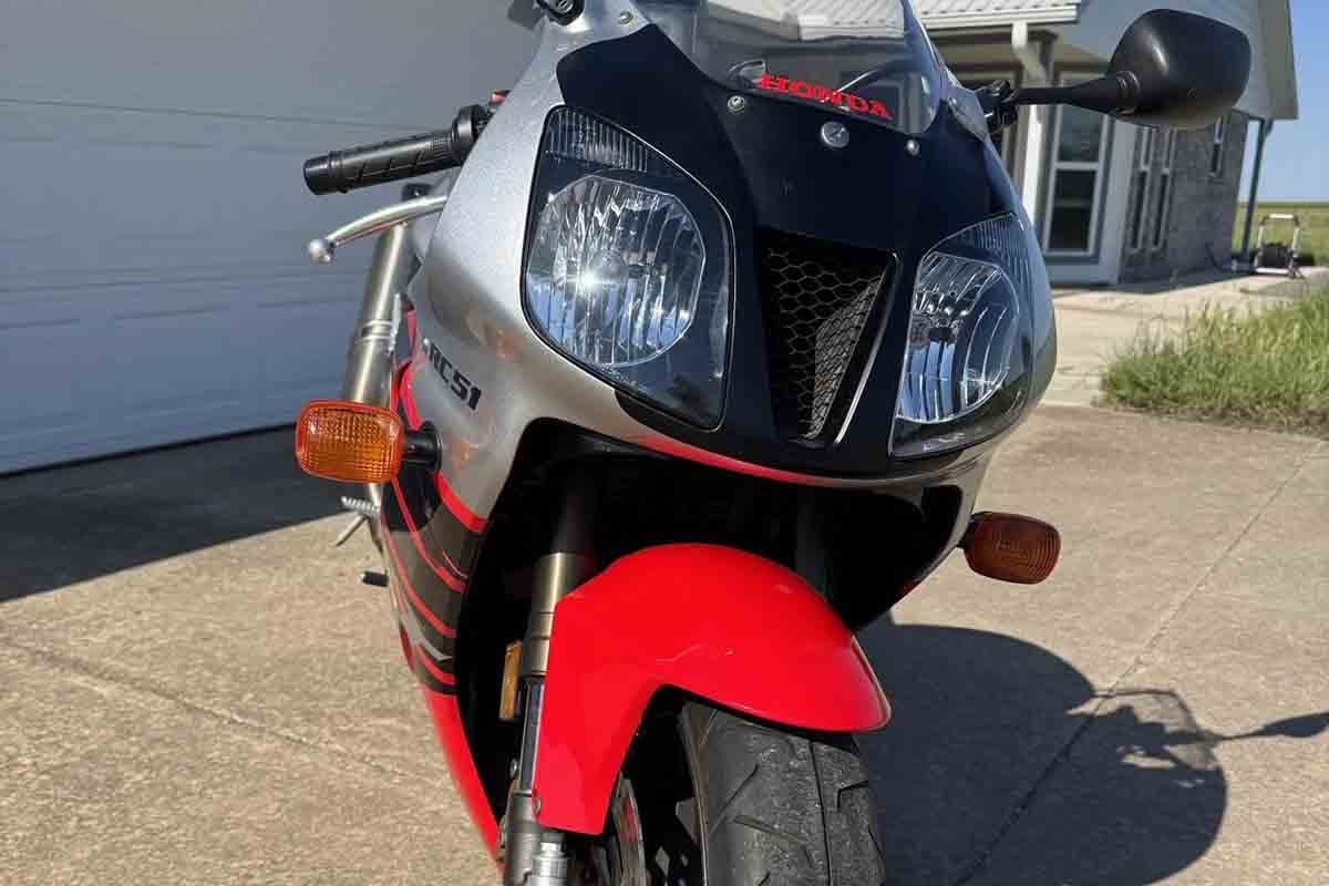 米国オークションに出品され落札された2000年式ホンダ「RVT1000R」