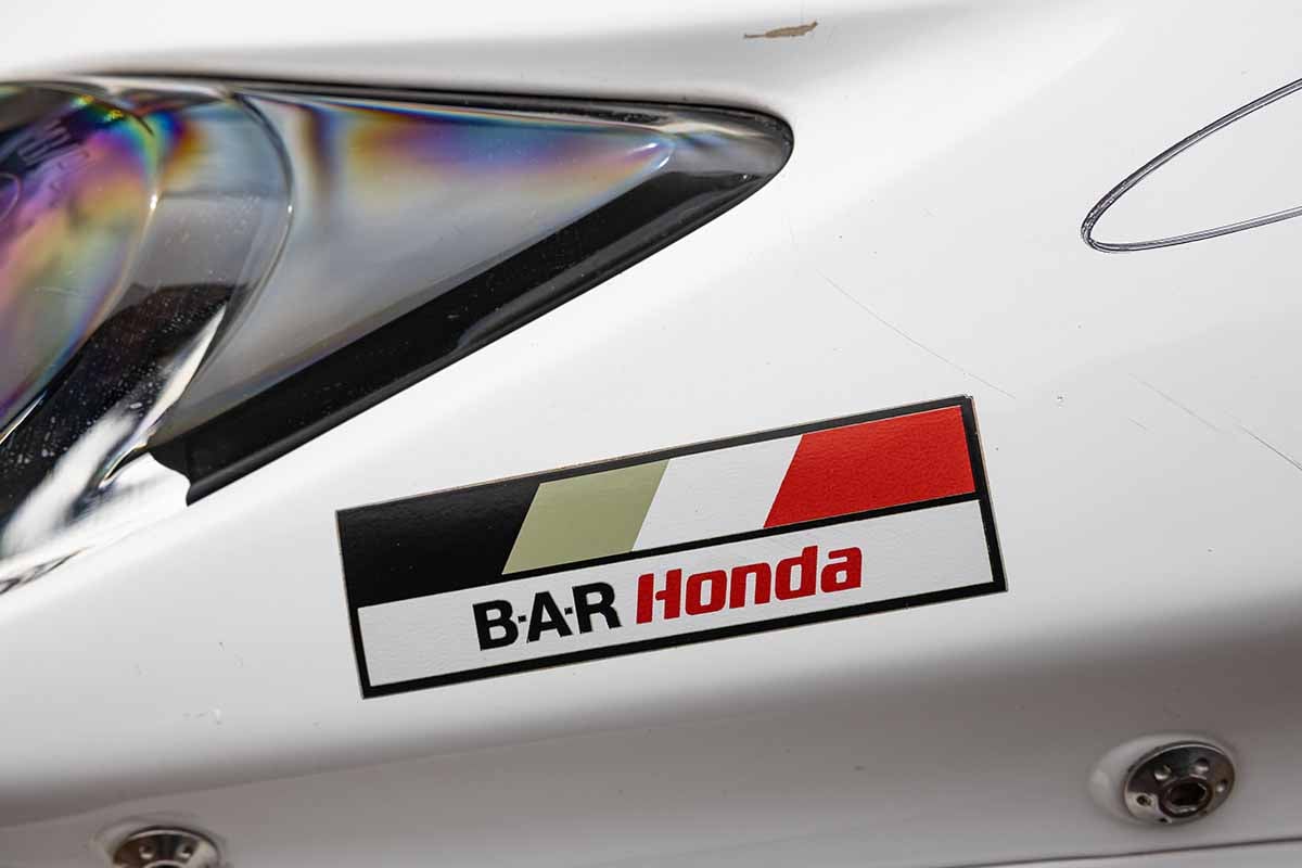 オークションに出品予定の2003年式「ホンダSZX50 BARホンダF1パドックスクーター」Simon Clay(c)2026 Courtesy of RM Sotheby's