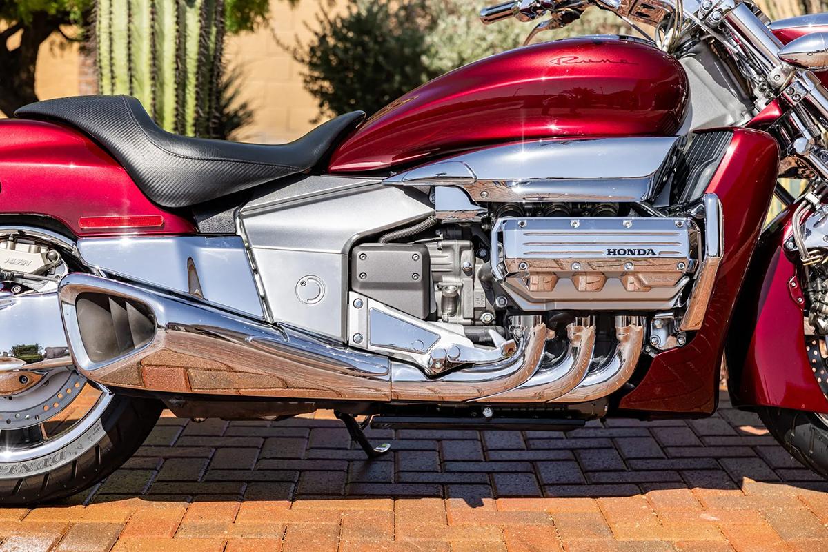 米国オンラインオークションに出品され落札された2005年式ホンダ「ルーン」