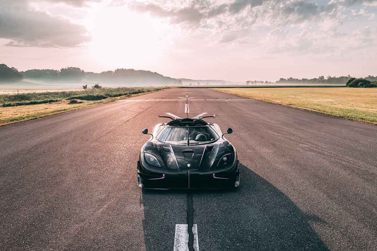 オークションに出品予定の2015年式ケーニグセグ「One：1」(c)2026 Courtesy of RM Sotheby's