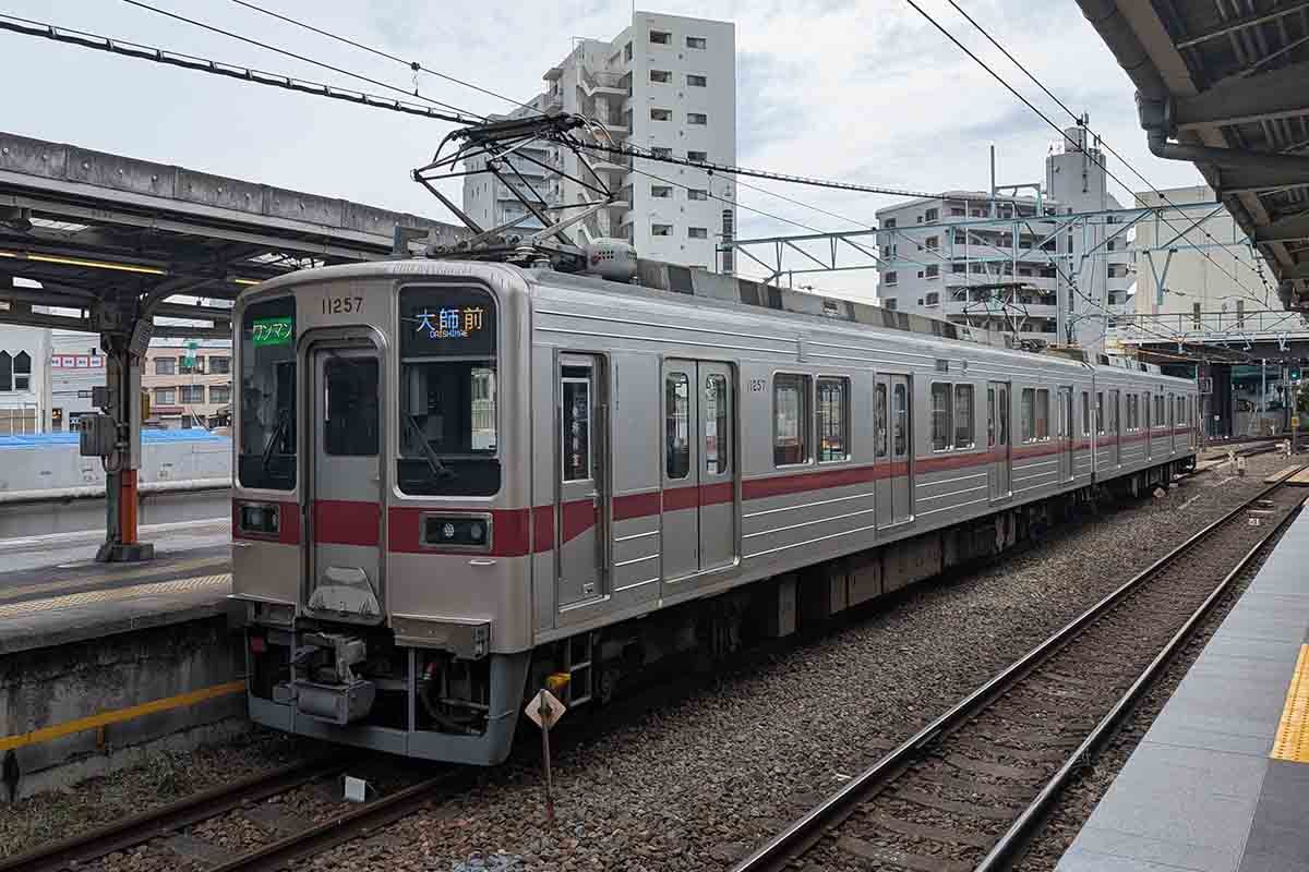 東武伊勢崎線「西新井駅」