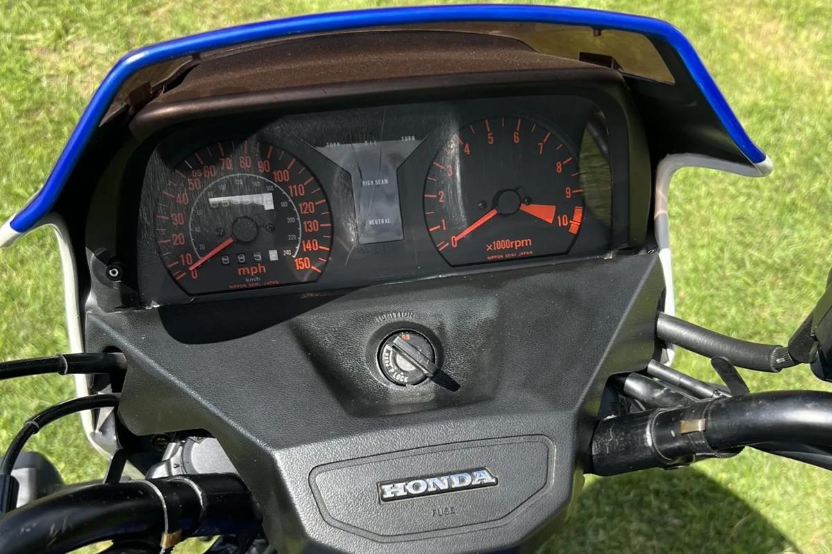 米国オンラインオークションに出品、落札された1983年式ホンダ「CB1100F」