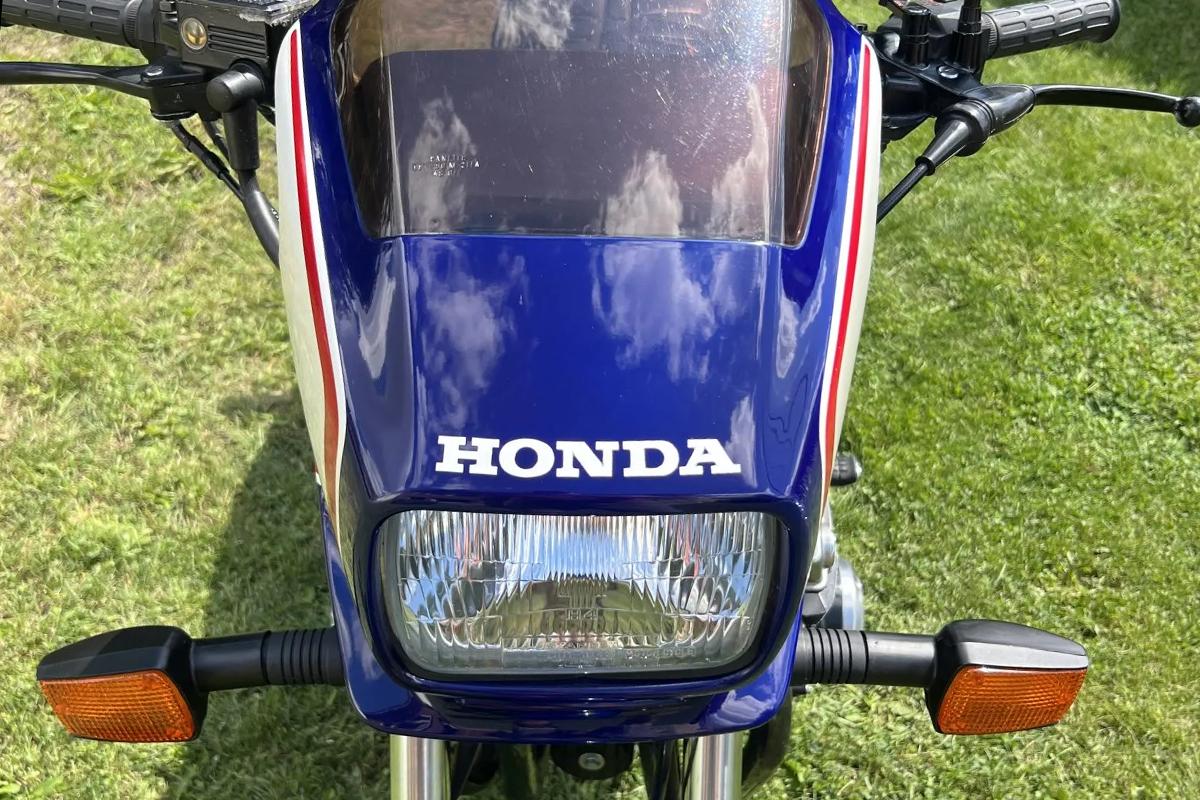 米国オンラインオークションに出品、落札された1983年式ホンダ「CB1100F」
