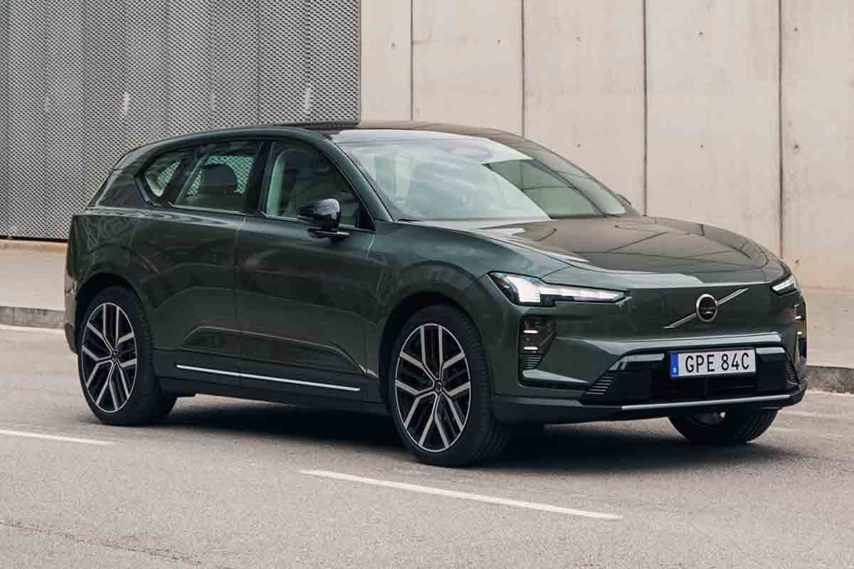 ボルボ新型「EX60」