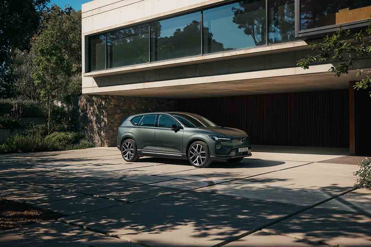 ボルボ新型「EX60」