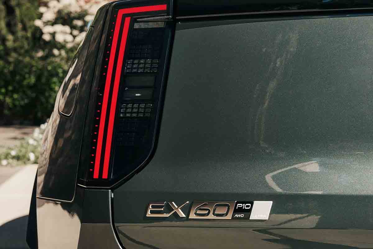 ボルボ新型「EX60」