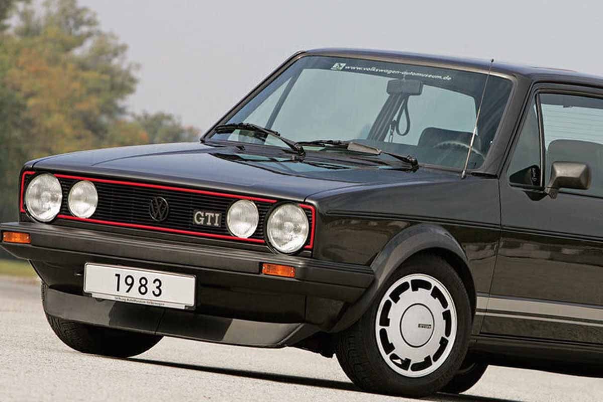 1976年に登場したVW初代「ゴルフGTI」