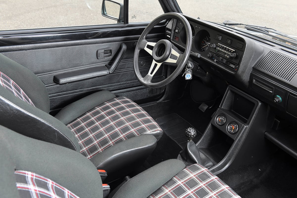 1976年に登場したVW初代「ゴルフGTI」