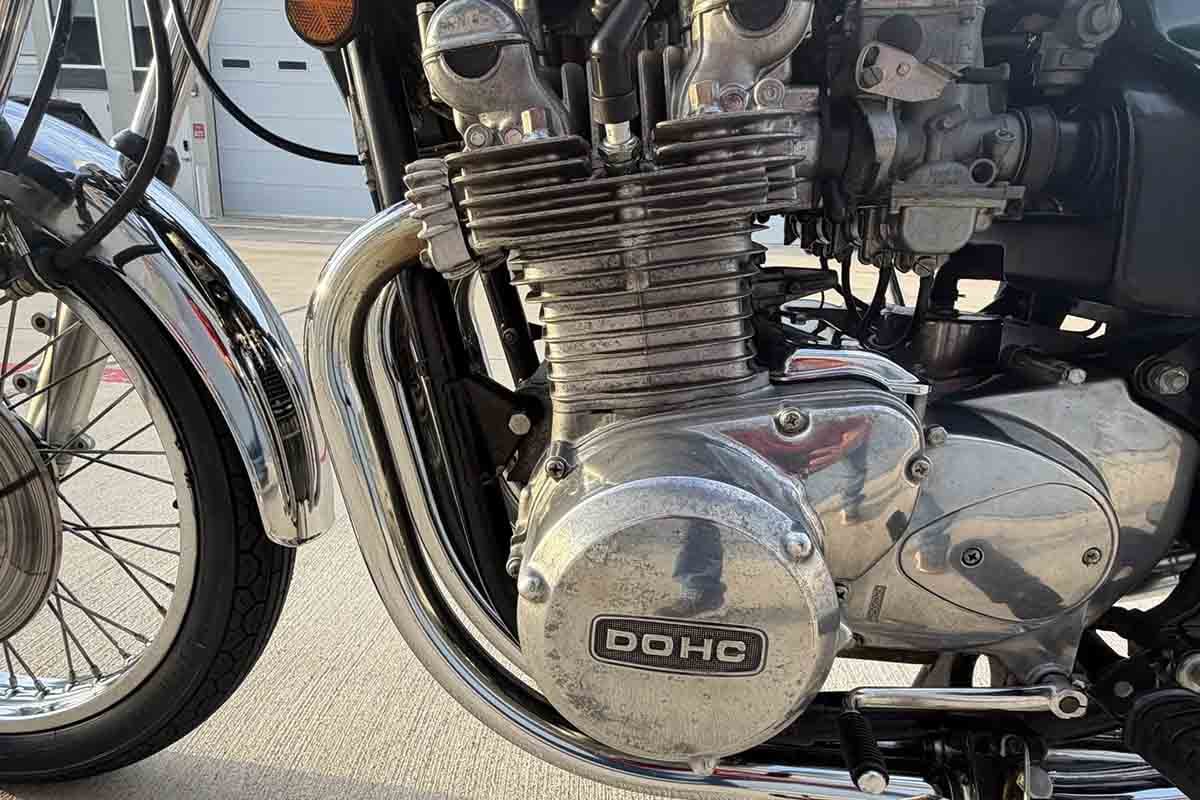 米国のオンラインオークションに出品された1976年式カワサキ「KZ900」