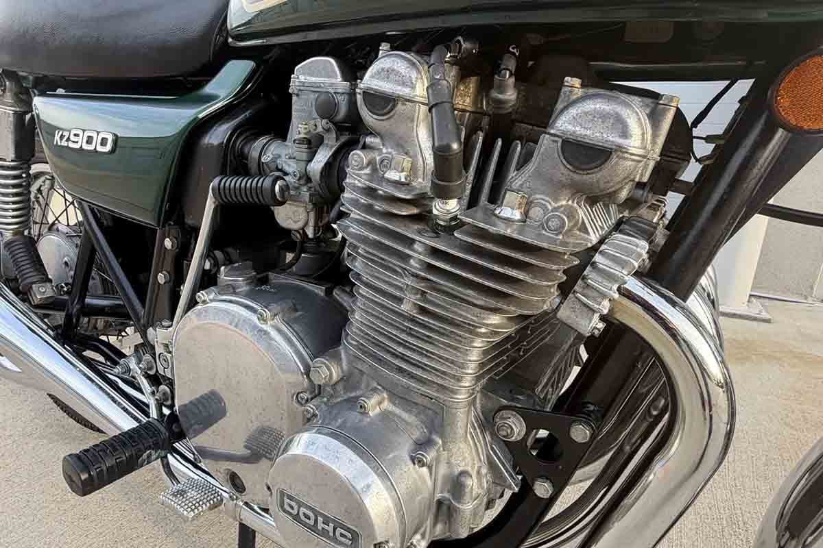米国のオンラインオークションに出品された1976年式カワサキ「KZ900」