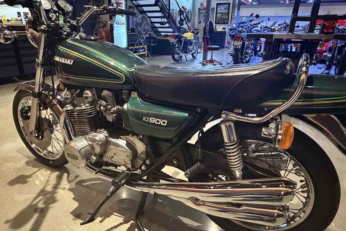 米国のオンラインオークションに出品された1976年式カワサキ「KZ900」