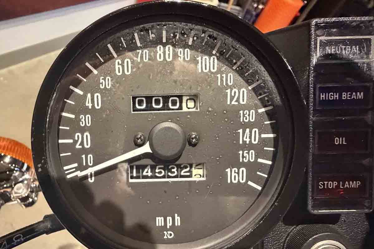 米国のオンラインオークションに出品された1976年式カワサキ「KZ900」