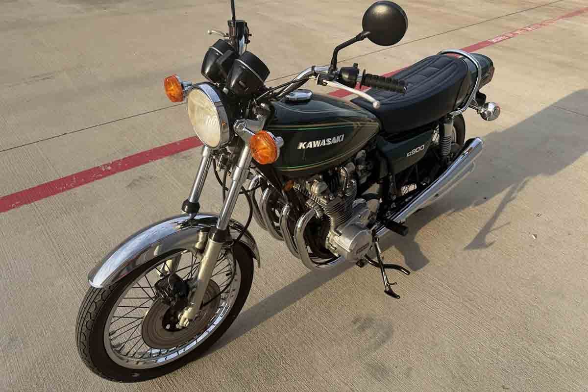 米国のオンラインオークションに出品された1976年式カワサキ「KZ900」