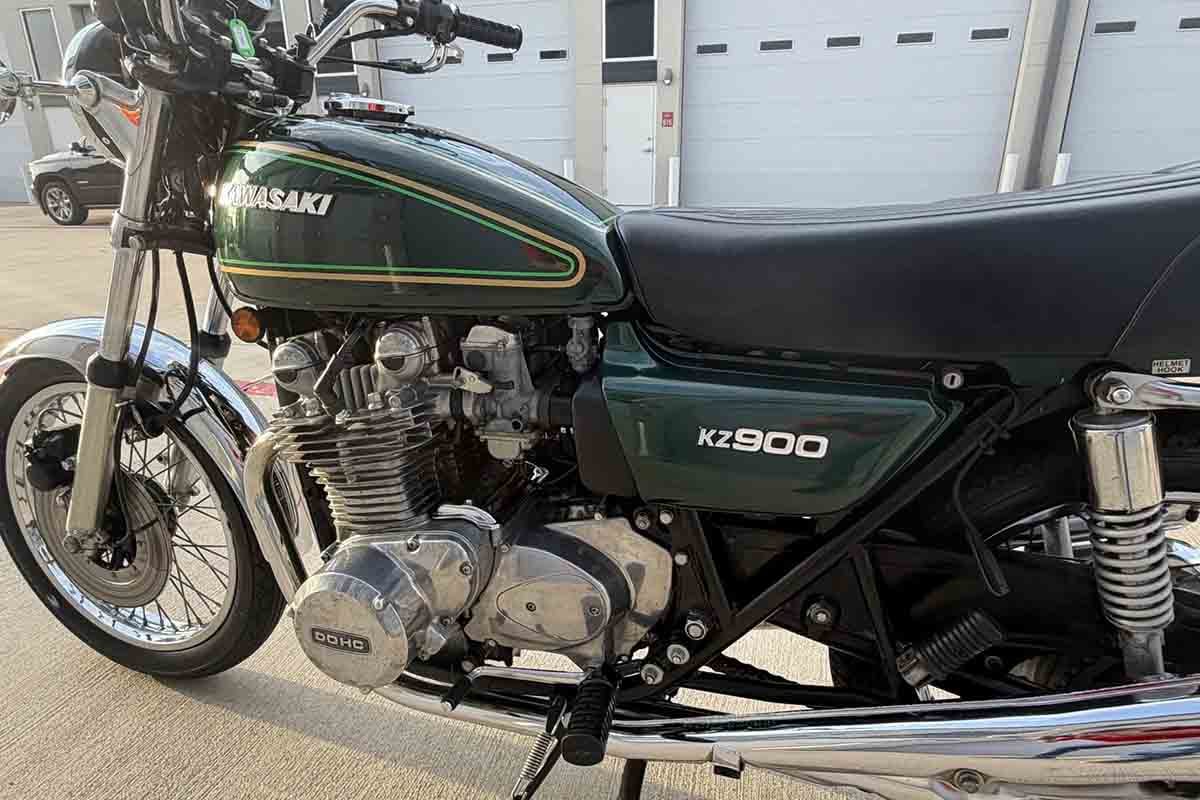 米国のオンラインオークションに出品された1976年式カワサキ「KZ900」