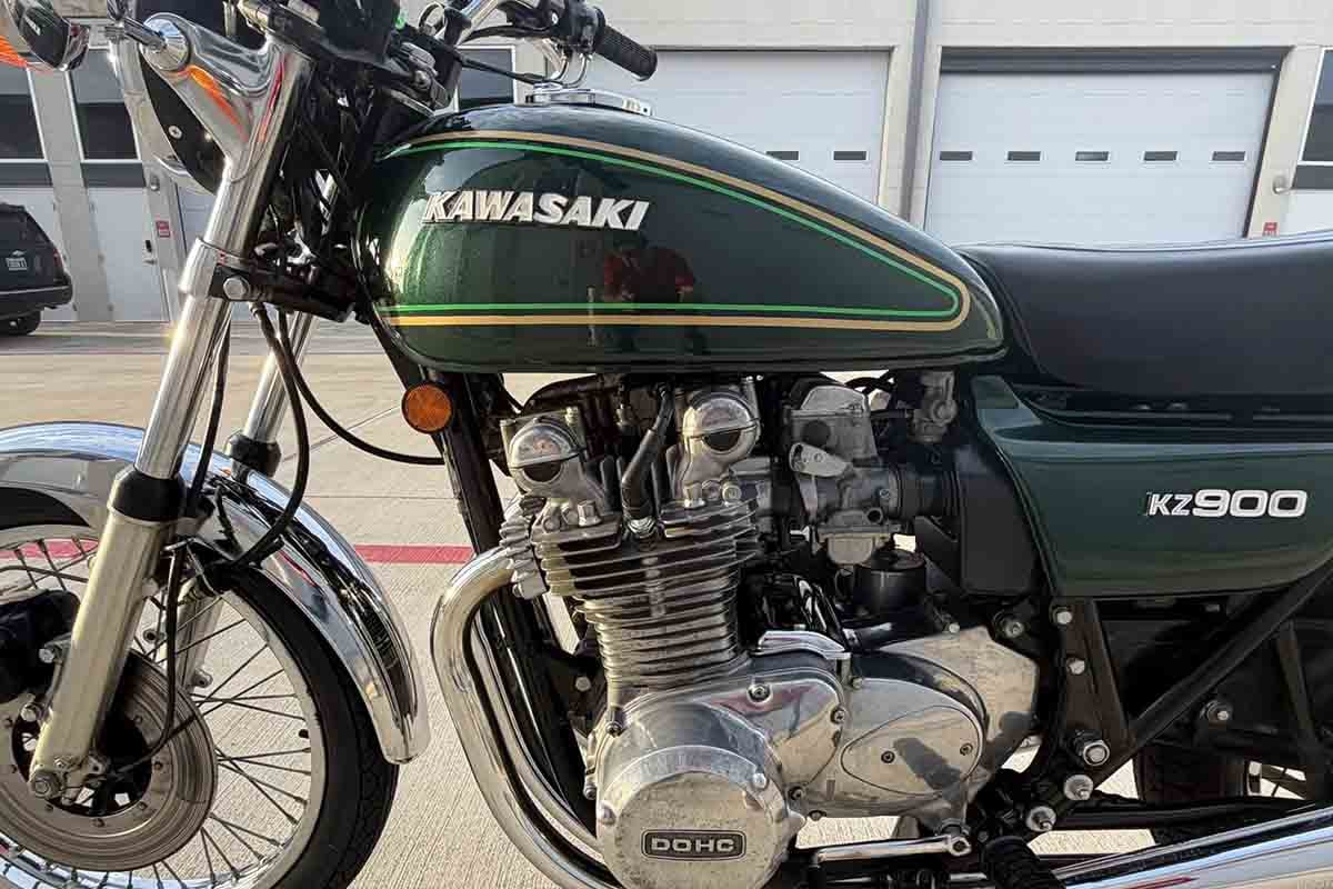 米国のオンラインオークションに出品された1976年式カワサキ「KZ900」