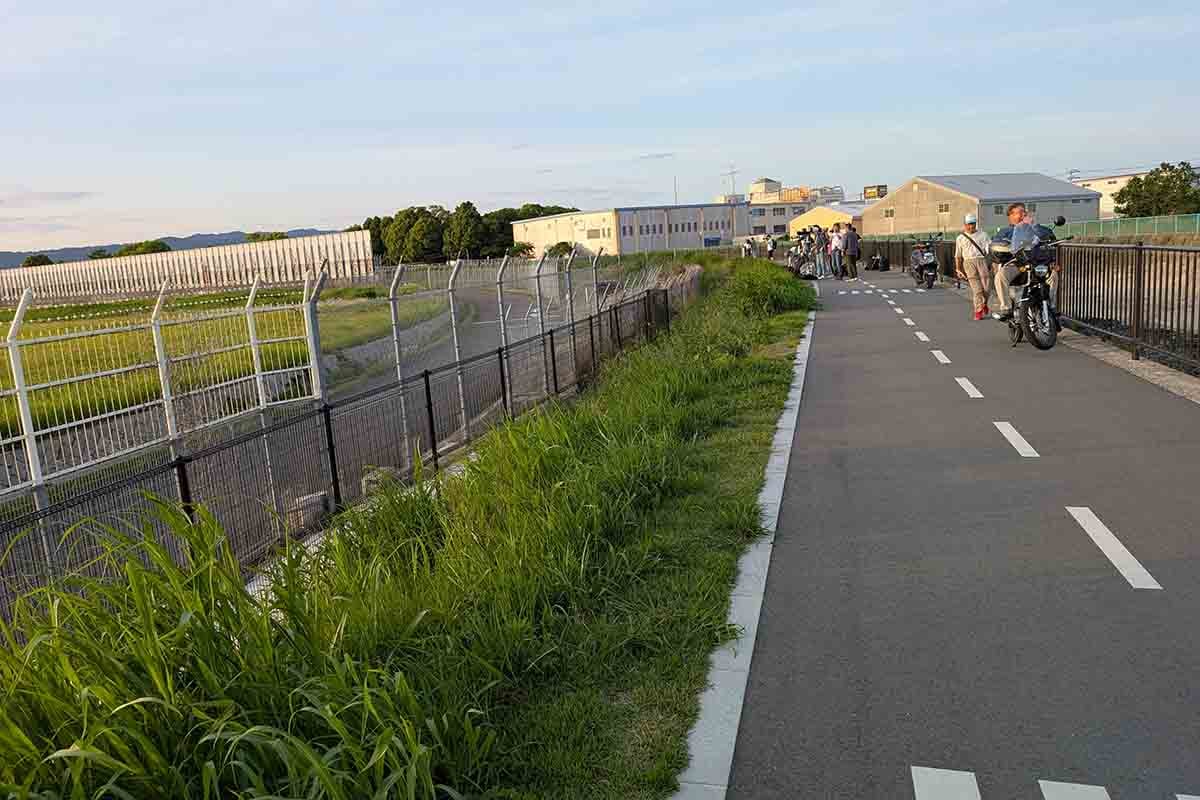 千里川土手