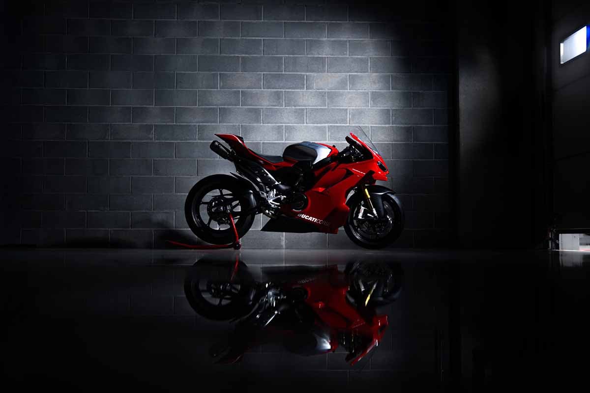 ドゥカティ新型「パニガーレV4R」