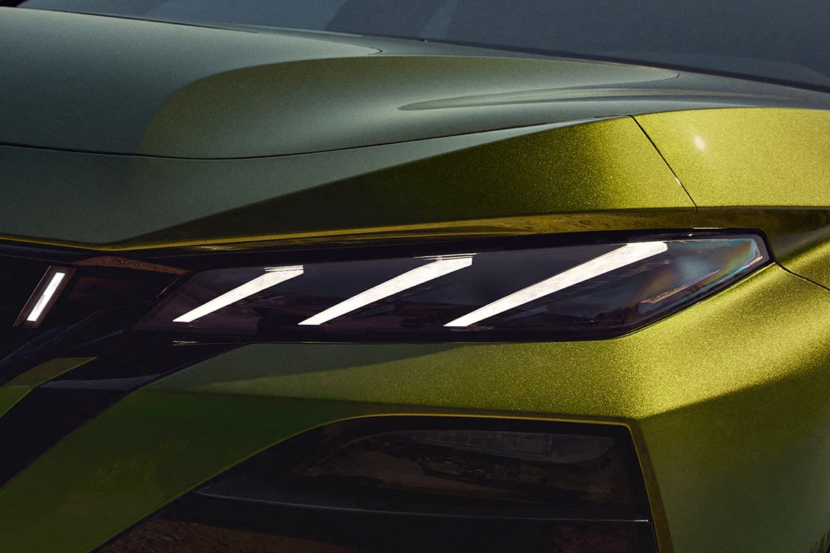 プジョー新型「408GTハイブリッド」