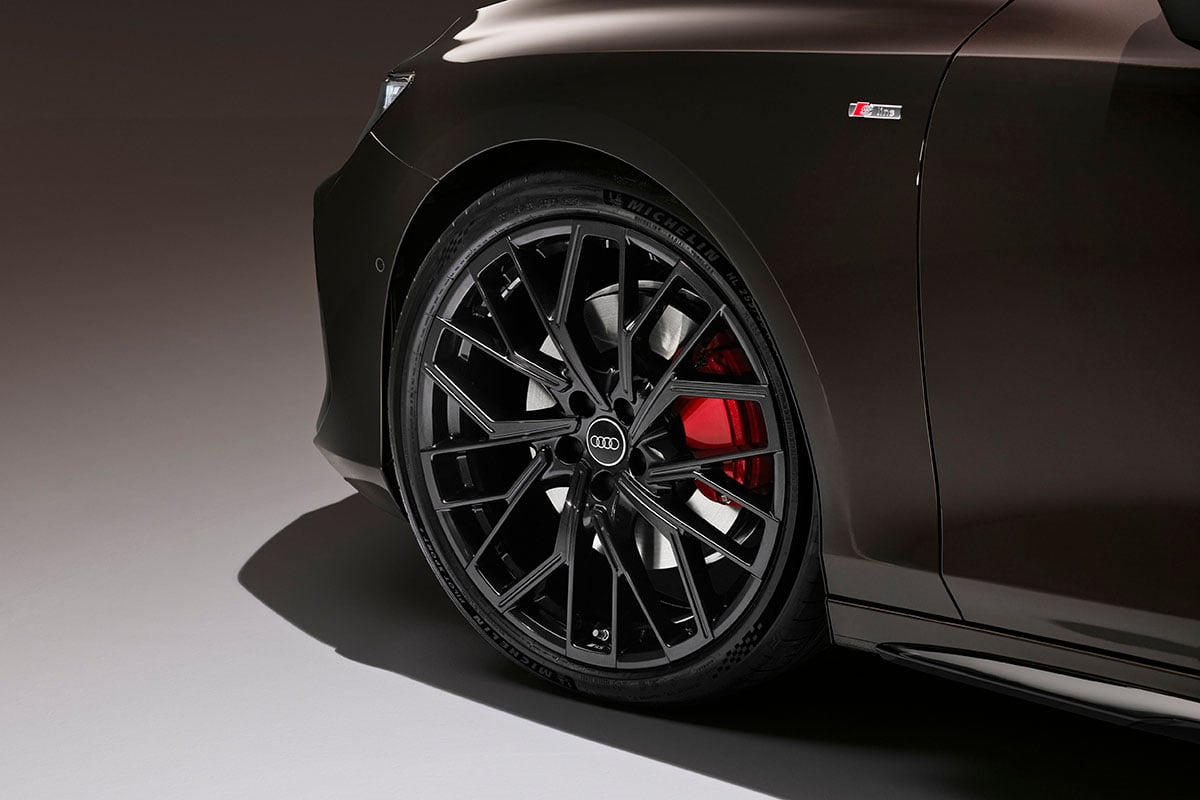 アウディ新型「A6アバント」