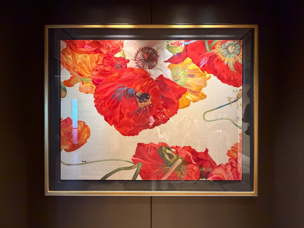 飛鳥IIIの船内には目を引かれる芸術品が各所に配置。船内の移動をも体験に変える