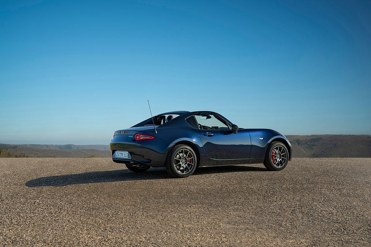 マツダのドイツ法人が発表した「ロードスター RF」（現地名「MX-5 RF」）の2027年モデル
