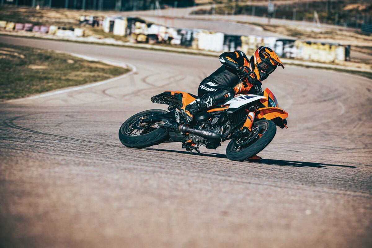 KTM「390SMC R」