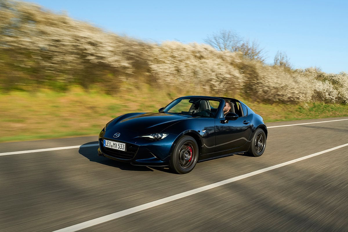 マツダのドイツ法人が発表した「ロードスター RF」（現地名「MX-5 RF」）の2027年モデル