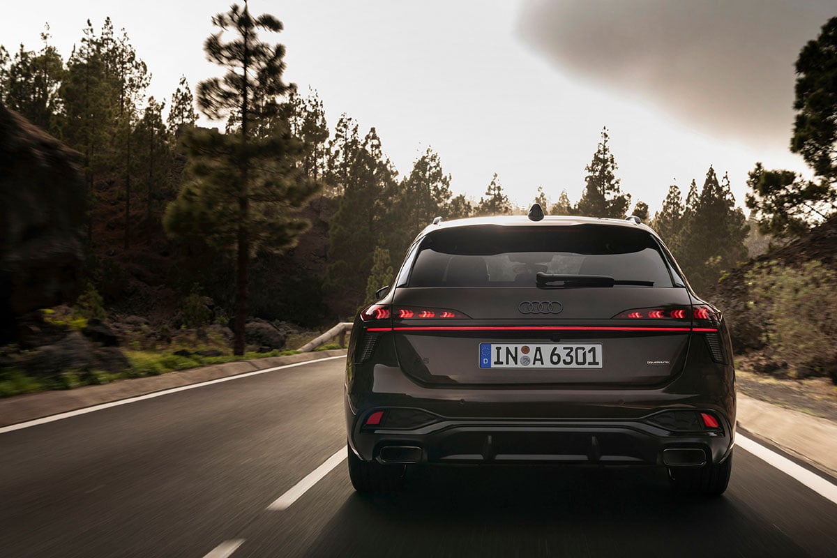 アウディ新型「A6アバント」