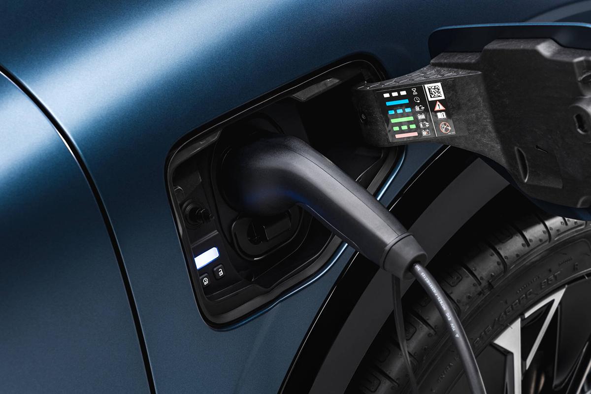 ルノー改良新型「メガーヌE-Techエレクトリック」