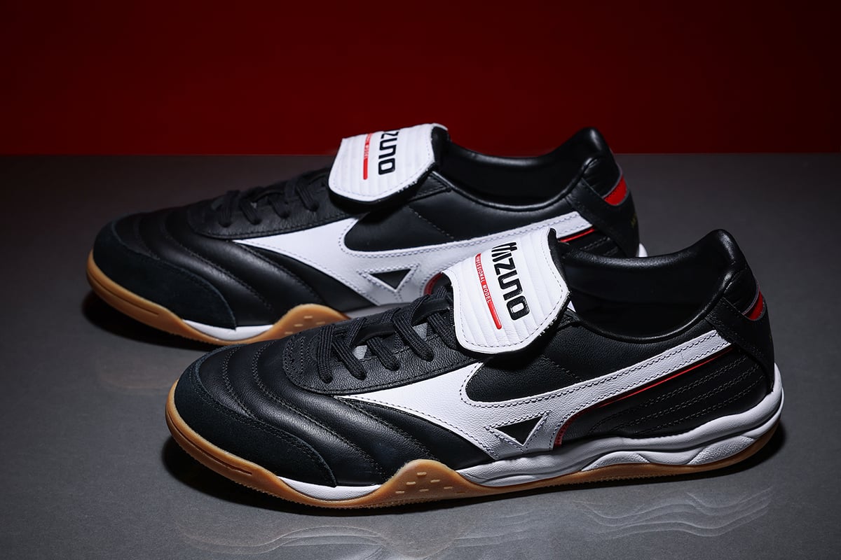 MORELIA LS（ブラック×ホワイト×レッド）：2万900円