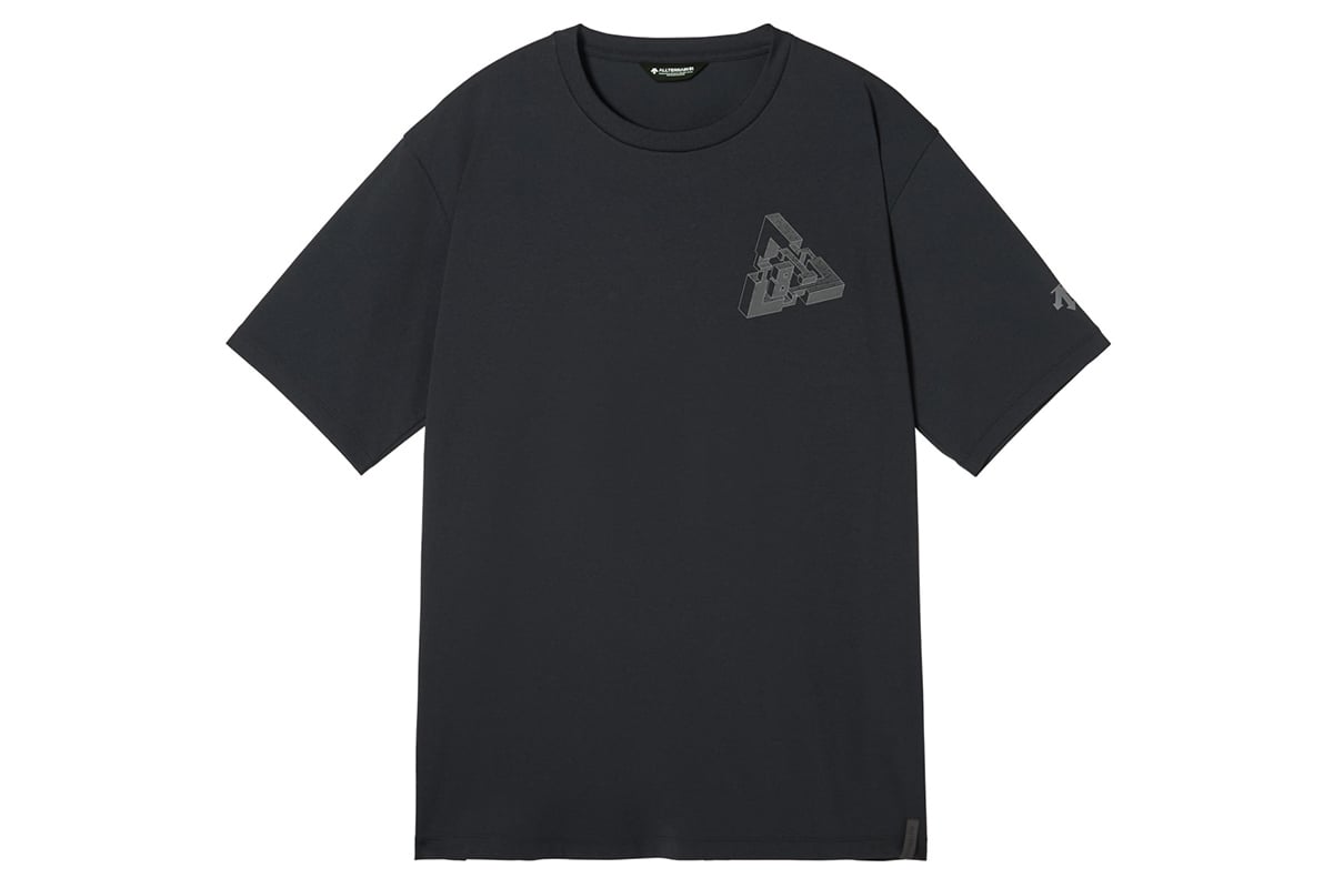デサント「CL H／S GRAPHIC TEE（04M）」：ブラック