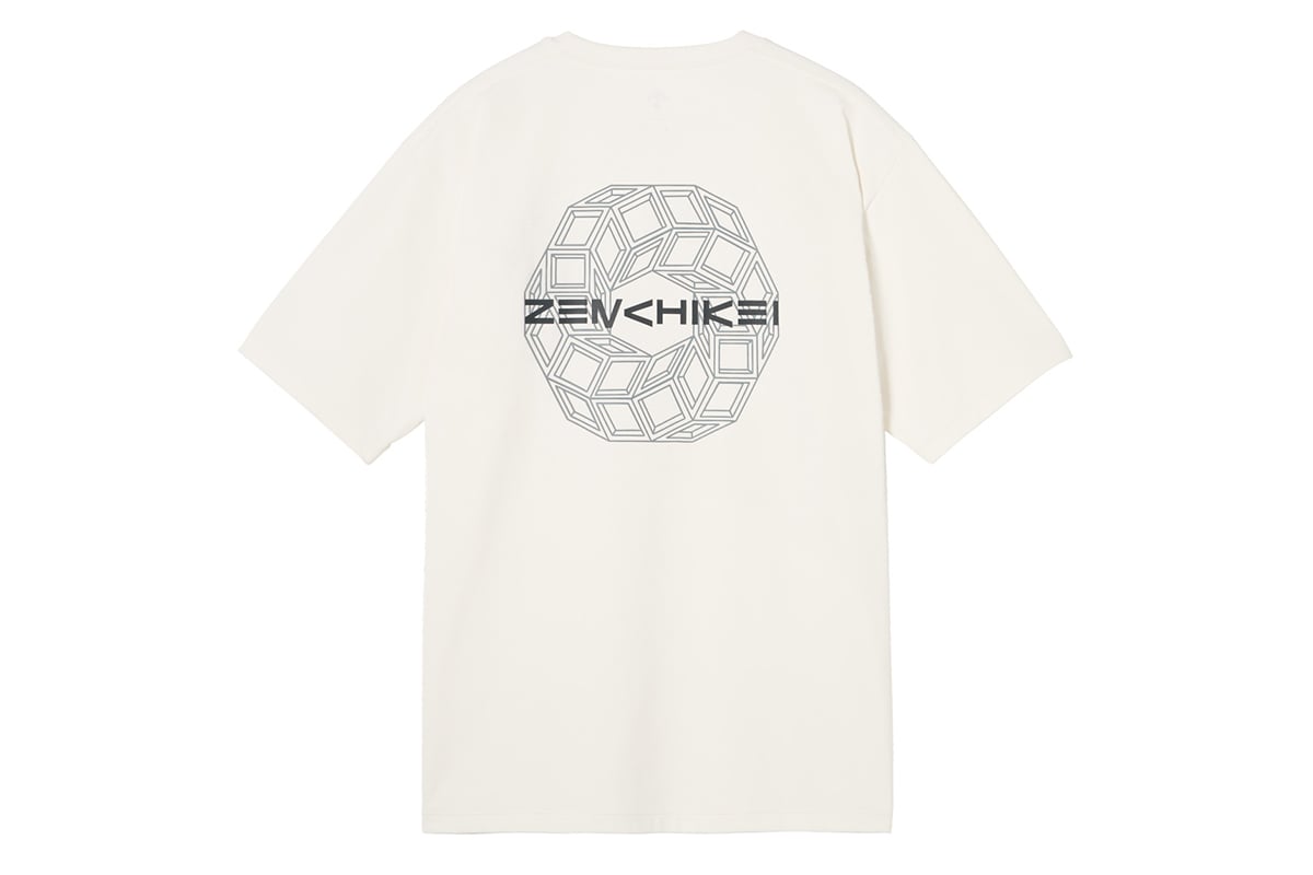 デサント「CL H／S GRAPHIC TEE（06M）」：エグレットホワイト