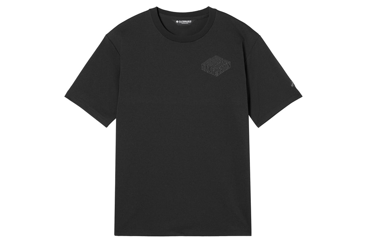 デサント「CL H／S GRAPHIC TEE（08M）」：ブラック