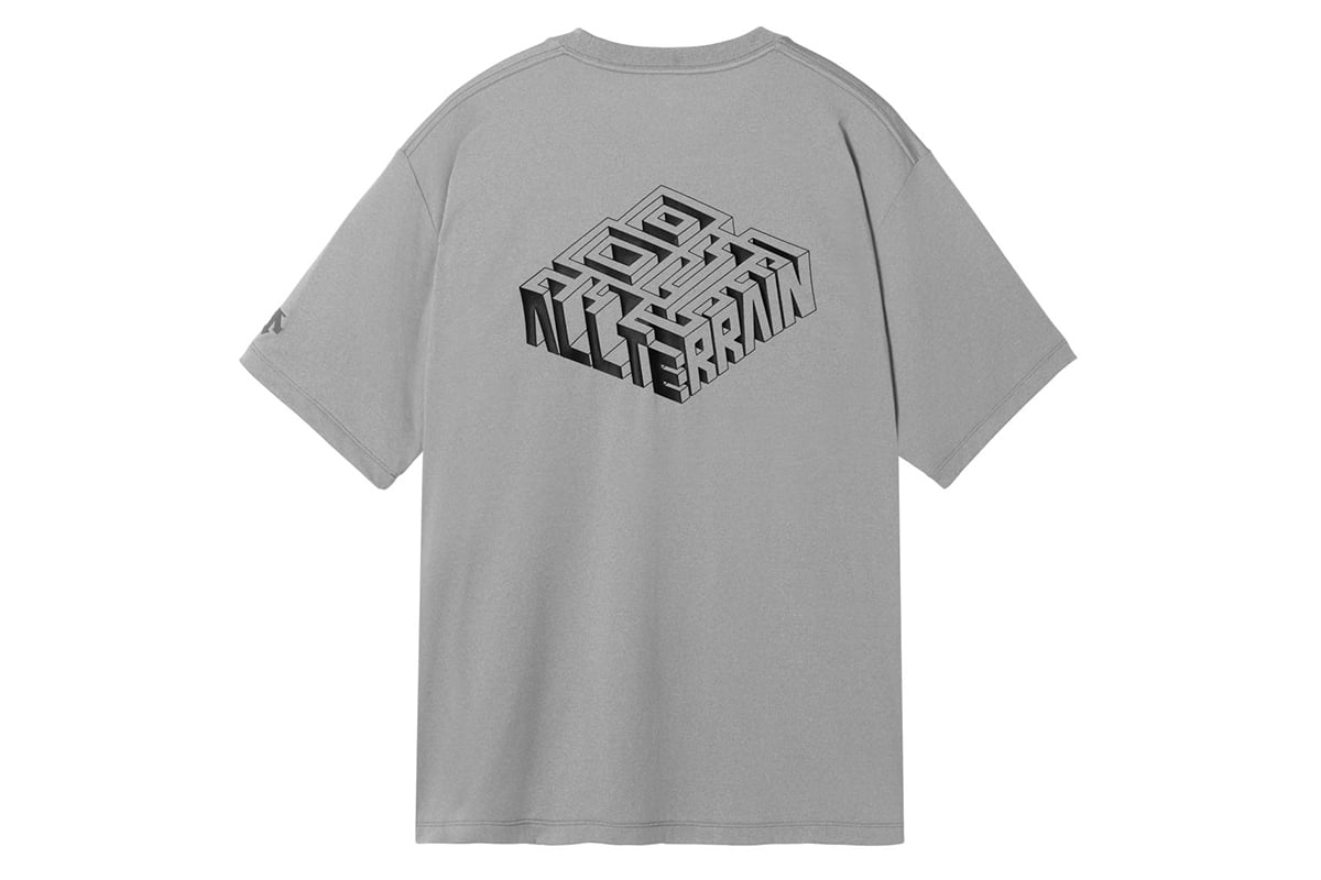 デサント「CL H／S GRAPHIC TEE（08M）」：スチールグレー