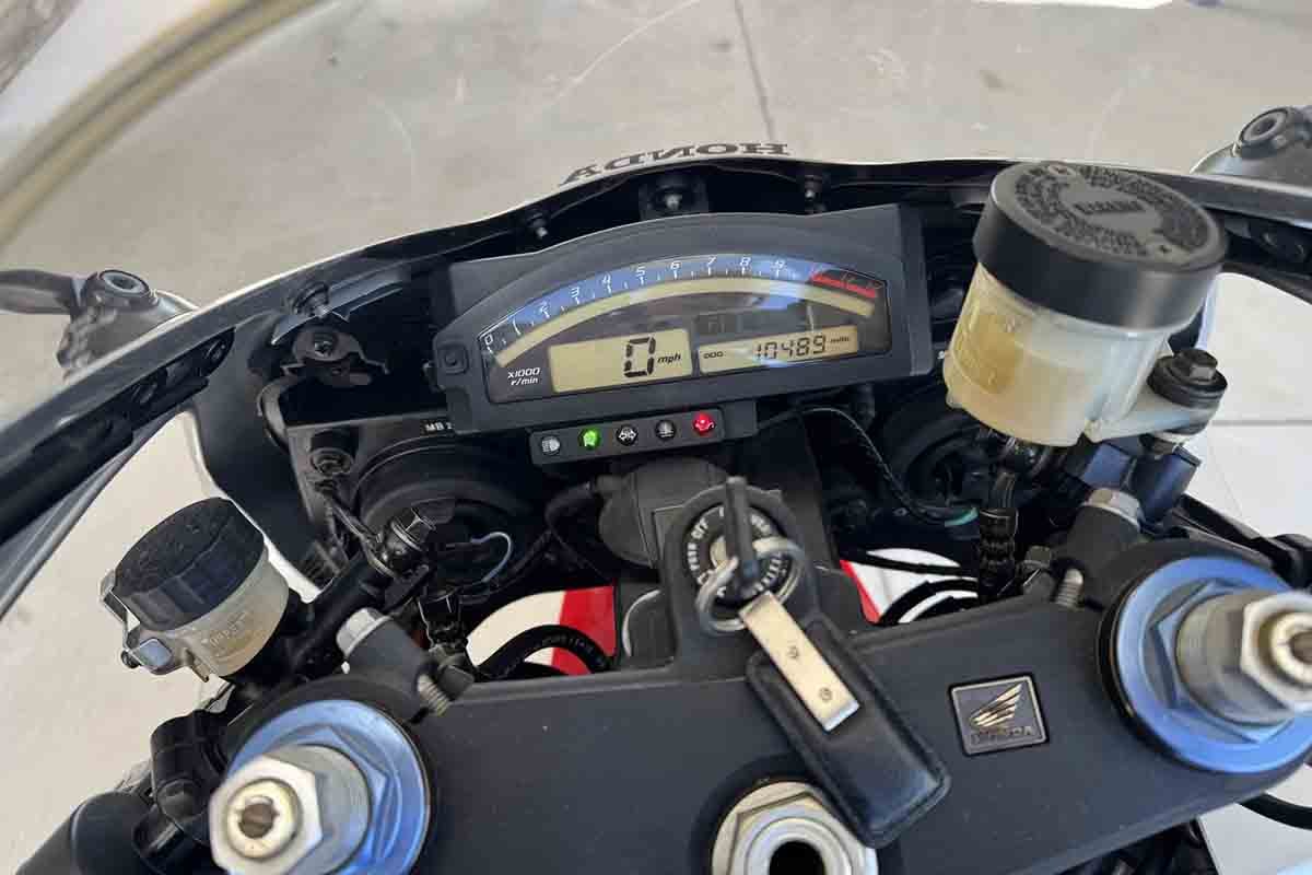 米国オークションに出品され落札された2000年式ホンダ「RVT1000R」