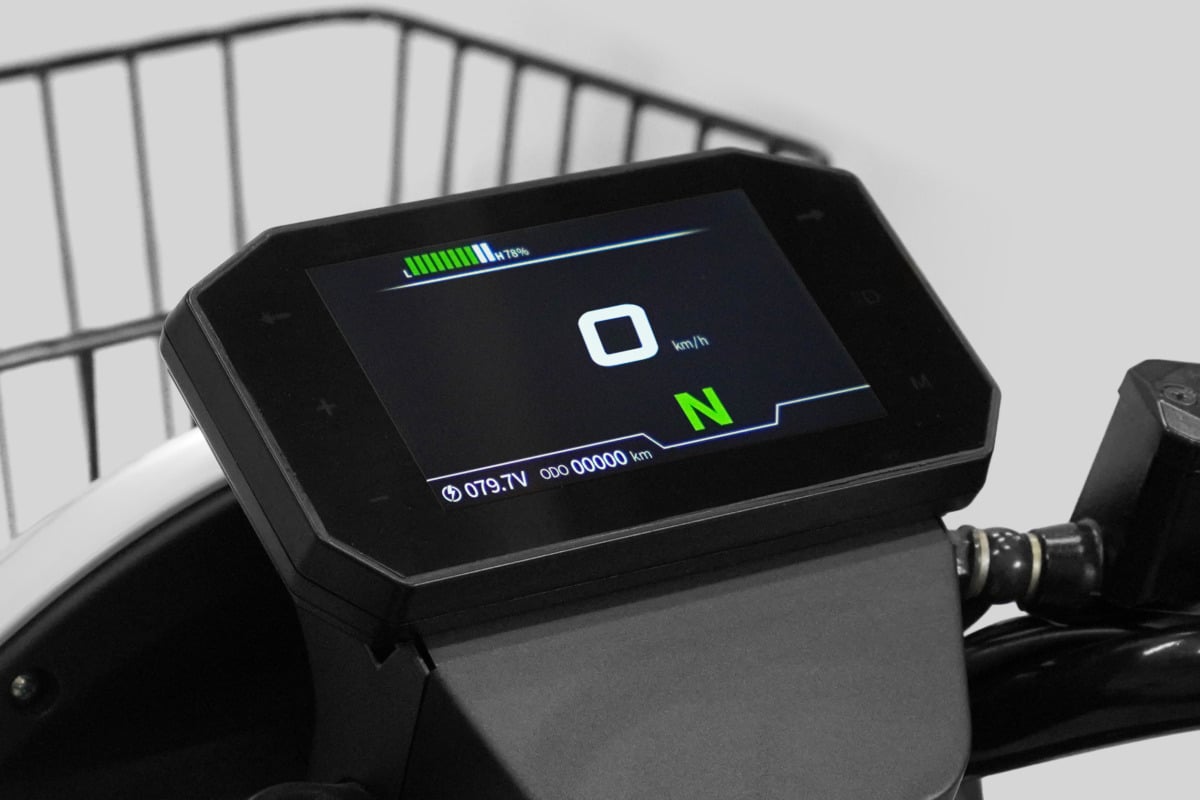 法人向けの配達業務用電動バイク「L-noa（エルノア）」