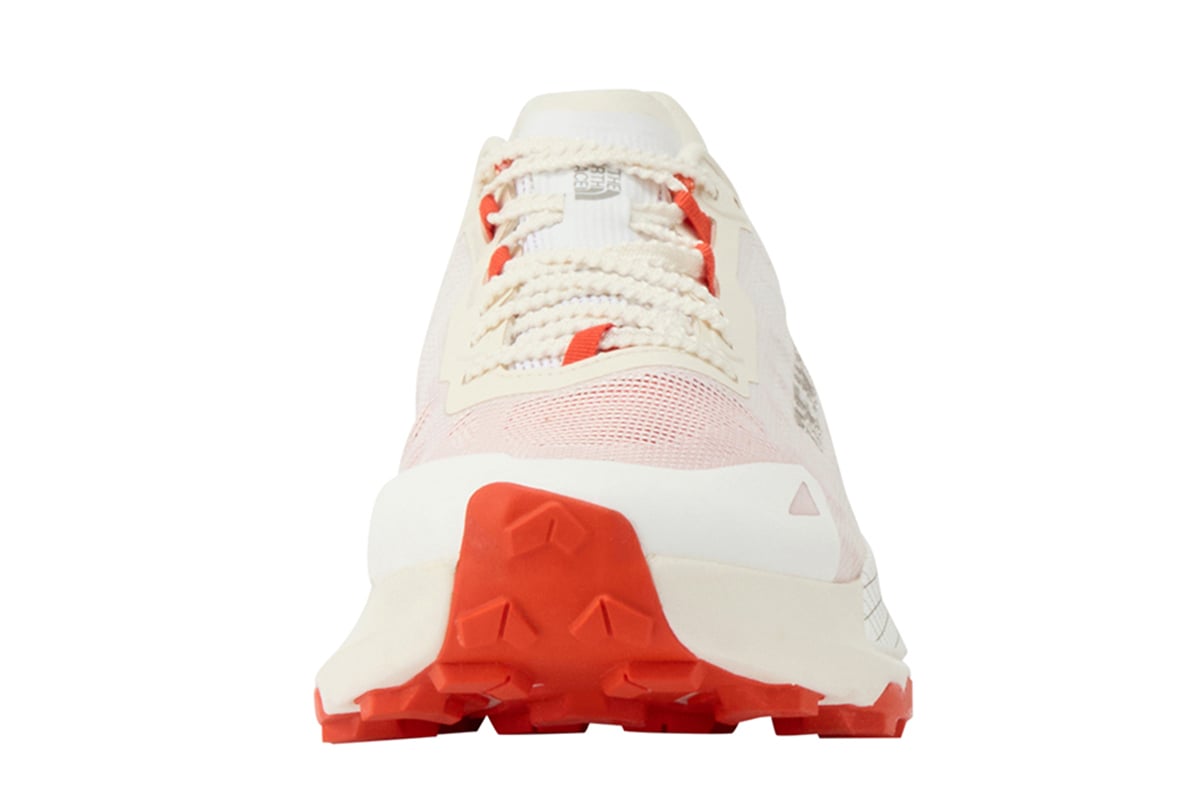 【メンズ】アルタメサ500 V2（TNFホワイト×ラバレッド）：2万3980円