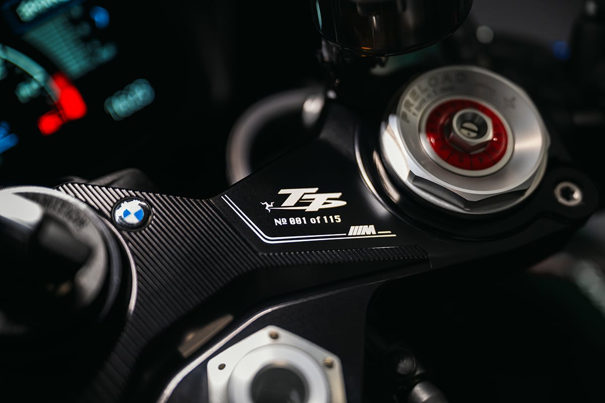 2026年5月22日に発表された世界115台限定車 BMW「M1000RRリミテッドエディション・アイル・オブ。マンTT」