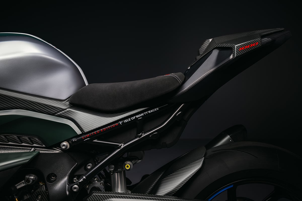 2026年5月22日に発表された世界115台限定車 BMW「M1000RRリミテッドエディション・アイル・オブ。マンTT」