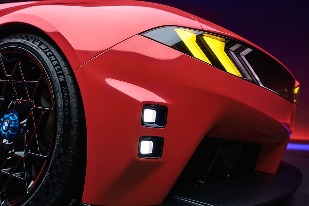 世界初公開されたBMW「M コンセプト ノイエ・クラッセ」