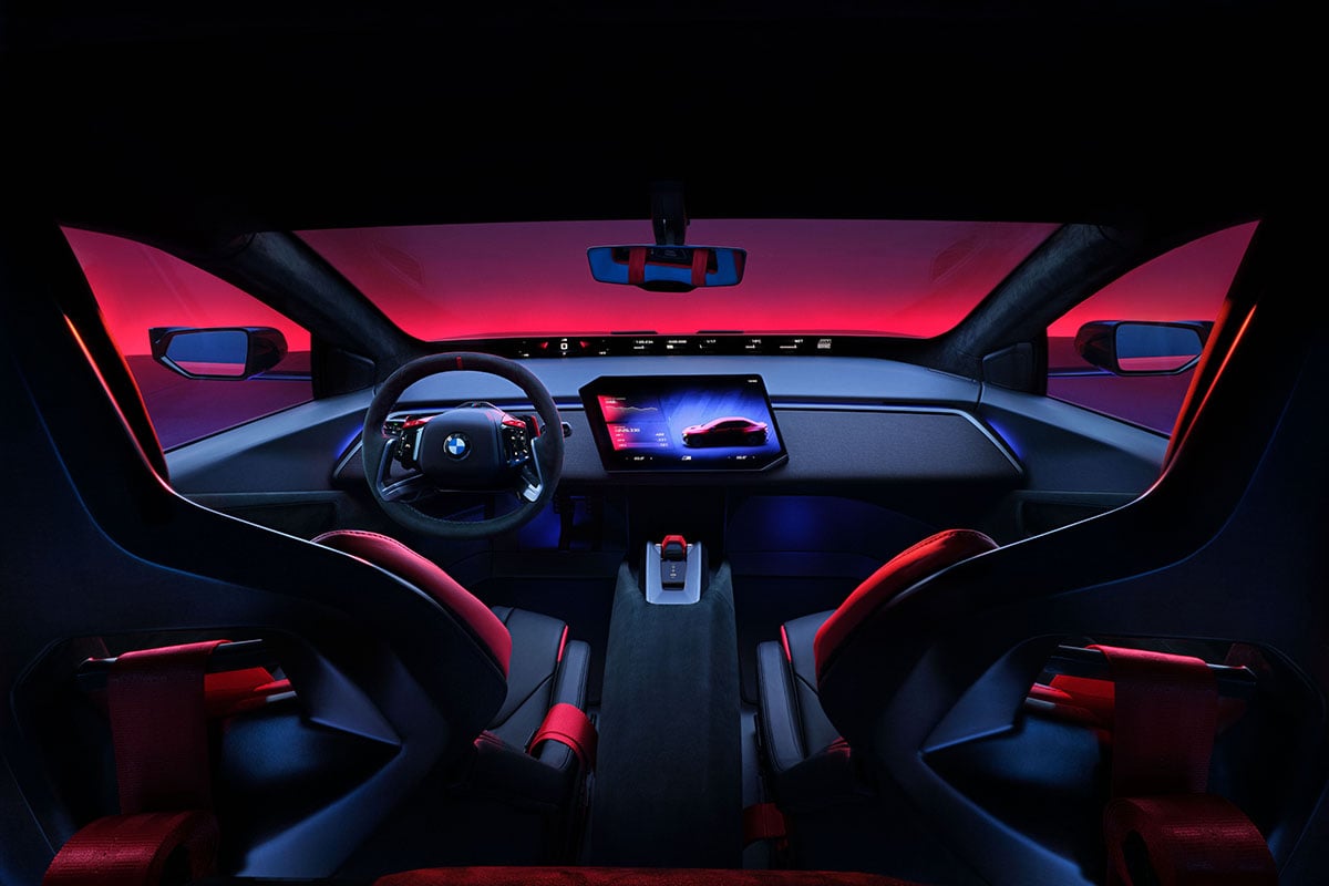 世界初公開されたBMW「M コンセプト ノイエ・クラッセ」