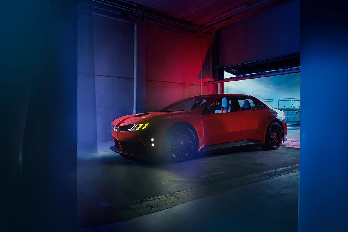 世界初公開されたBMW「M コンセプト ノイエ・クラッセ」